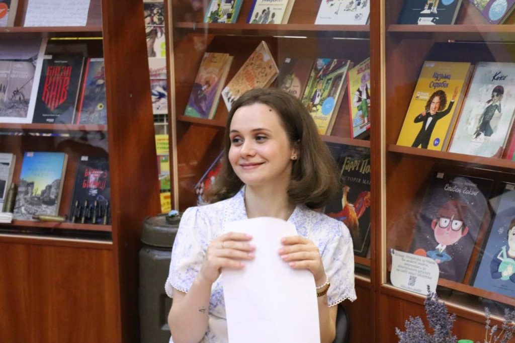 Поезія, що гріє серце: зустріч із Мариною Забуранною